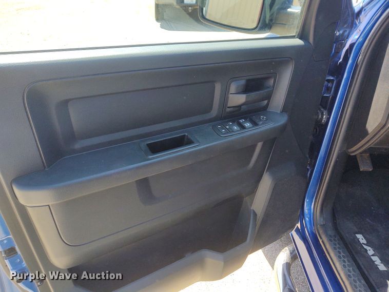 image for item IK9267 2016 Dodge Ram 1500  Crew Cab pickup truck