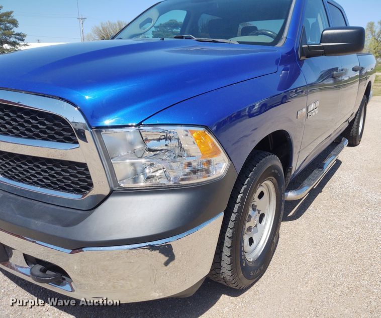 image for item IK9267 2016 Dodge Ram 1500  Crew Cab pickup truck