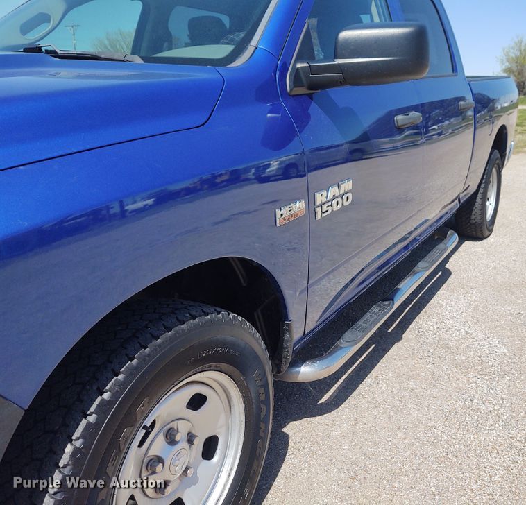 image for item IK9267 2016 Dodge Ram 1500  Crew Cab pickup truck