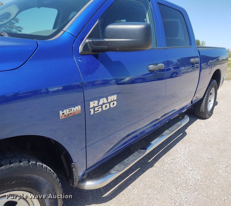 image for item IK9267 2016 Dodge Ram 1500  Crew Cab pickup truck