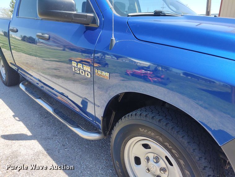 image for item IK9267 2016 Dodge Ram 1500  Crew Cab pickup truck