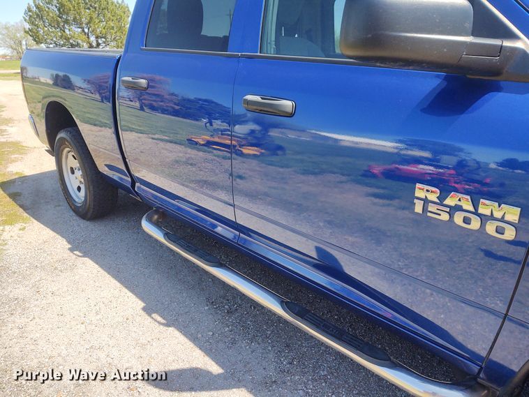 image for item IK9267 2016 Dodge Ram 1500  Crew Cab pickup truck