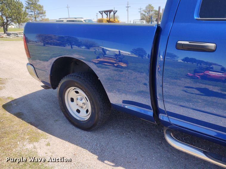 image for item IK9267 2016 Dodge Ram 1500  Crew Cab pickup truck