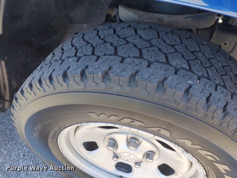 image for item IK9267 2016 Dodge Ram 1500  Crew Cab pickup truck