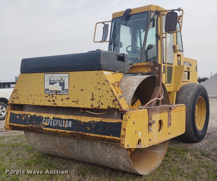 image for item IK9290 1994 Caterpillar CS-563  single drum roller