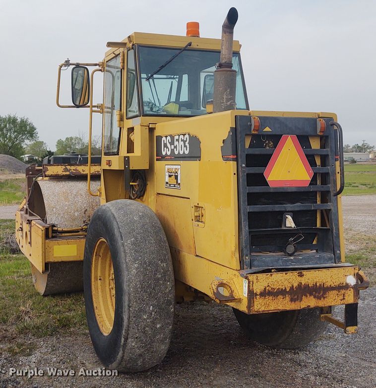 image for item IK9290 1994 Caterpillar CS-563  single drum roller