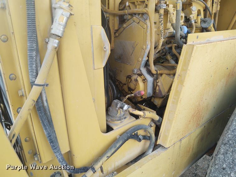 image for item IK9290 1994 Caterpillar CS-563  single drum roller