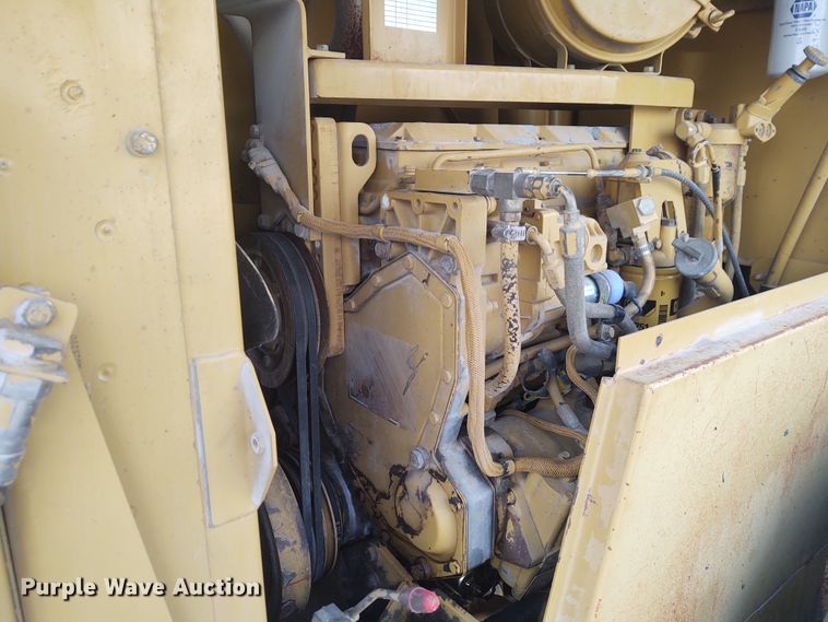 image for item IK9290 1994 Caterpillar CS-563  single drum roller