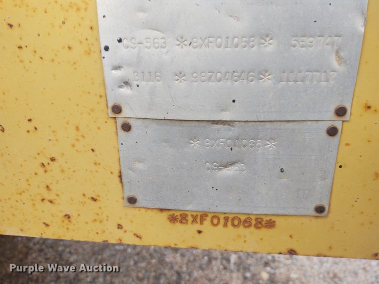 image for item IK9290 1994 Caterpillar CS-563  single drum roller