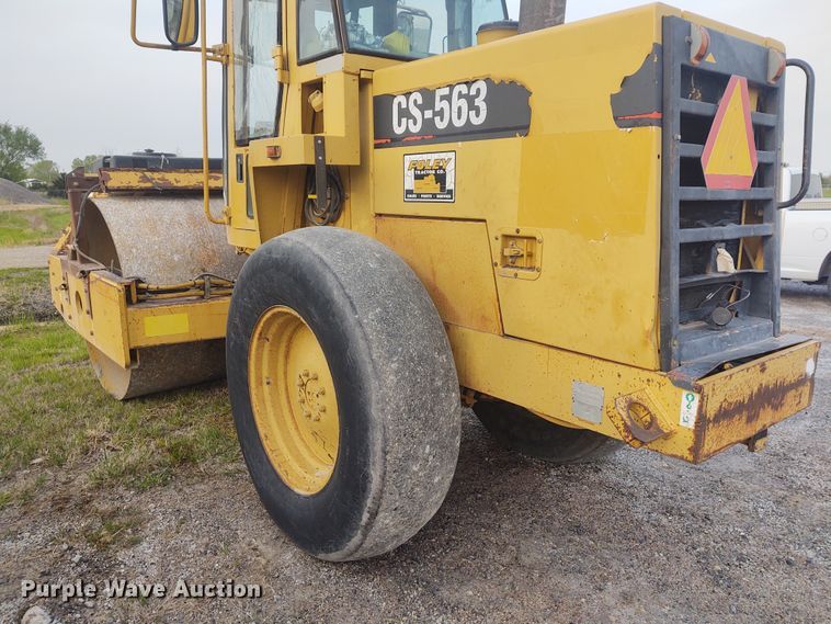 image for item IK9290 1994 Caterpillar CS-563  single drum roller