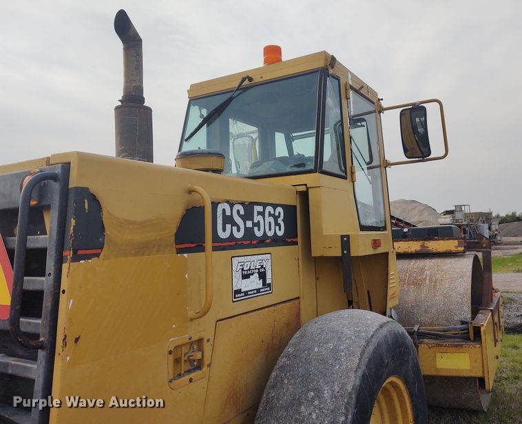 image for item IK9290 1994 Caterpillar CS-563  single drum roller