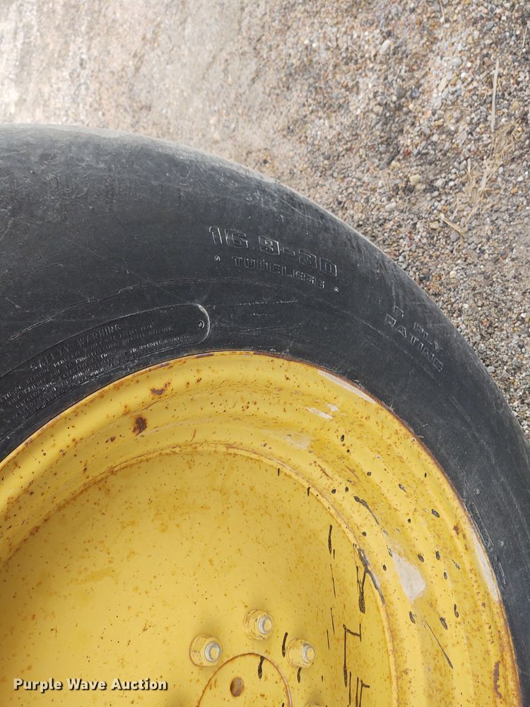 image for item IK9290 1994 Caterpillar CS-563  single drum roller