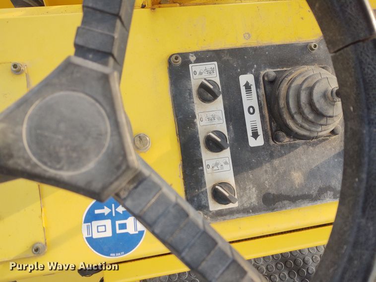 image for item IK9297 2007 Bomag MPH122  reclaimer