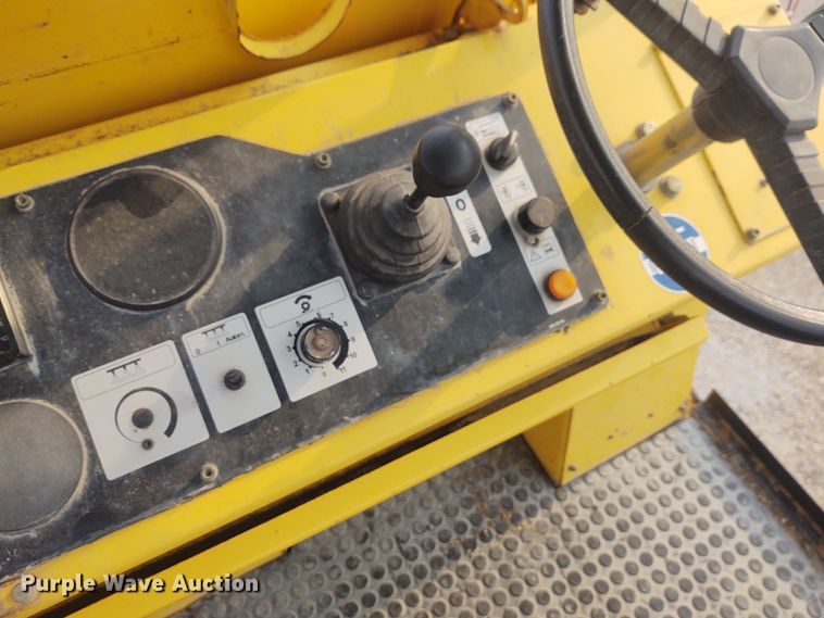 image for item IK9297 2007 Bomag MPH122  reclaimer