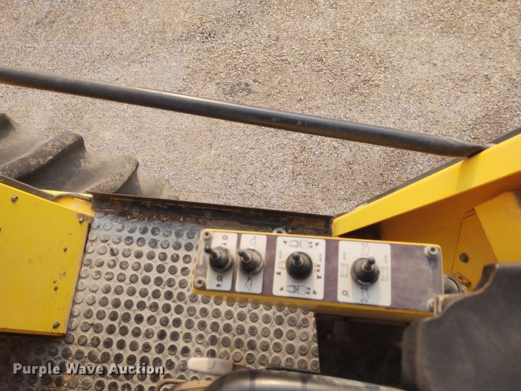 image for item IK9297 2007 Bomag MPH122  reclaimer