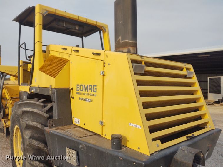 image for item IK9297 2007 Bomag MPH122  reclaimer
