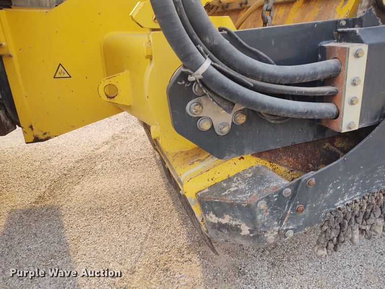 image for item IK9297 2007 Bomag MPH122  reclaimer