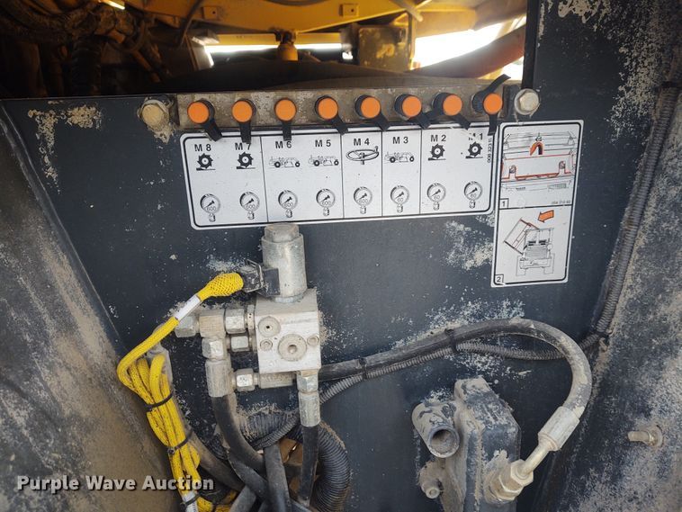 image for item IK9297 2007 Bomag MPH122  reclaimer