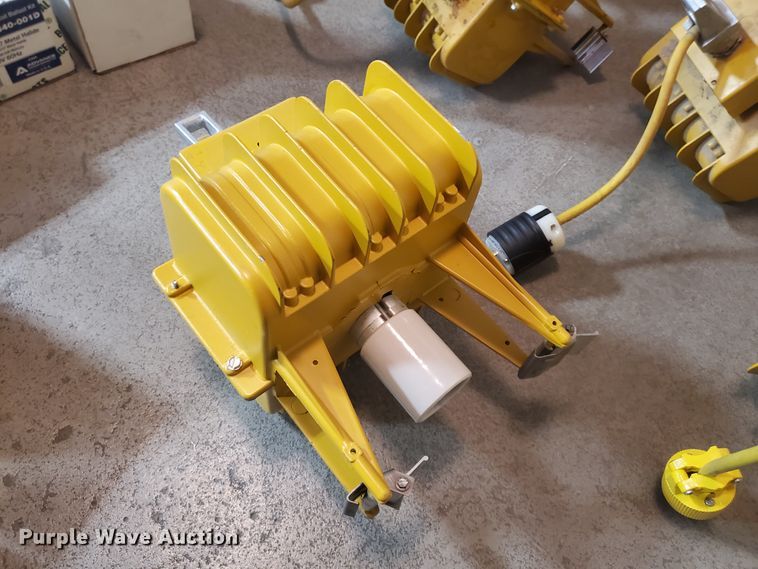 image for item IL9012 (8) Hi-Tek light fixtures