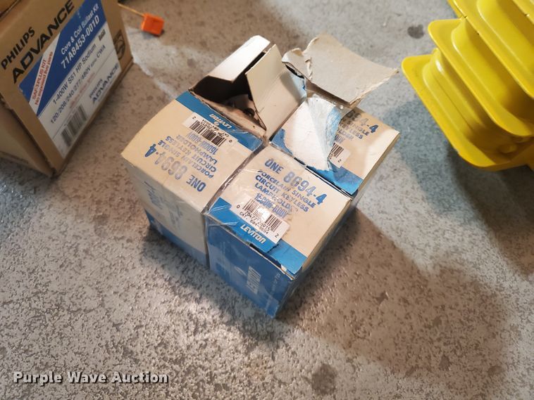 image for item IL9012 (8) Hi-Tek light fixtures