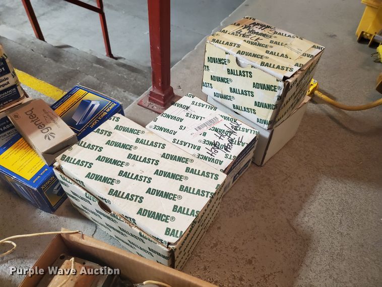 image for item IL9012 (8) Hi-Tek light fixtures