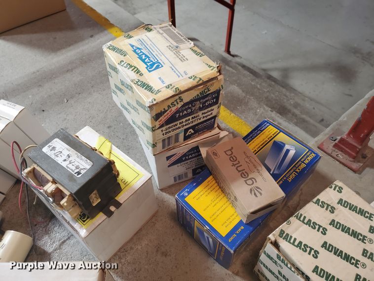 image for item IL9012 (8) Hi-Tek light fixtures