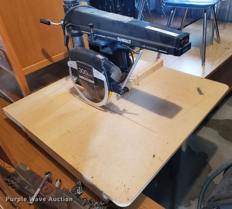 image for item IL9017 DeWalt 7790 radial arm saw