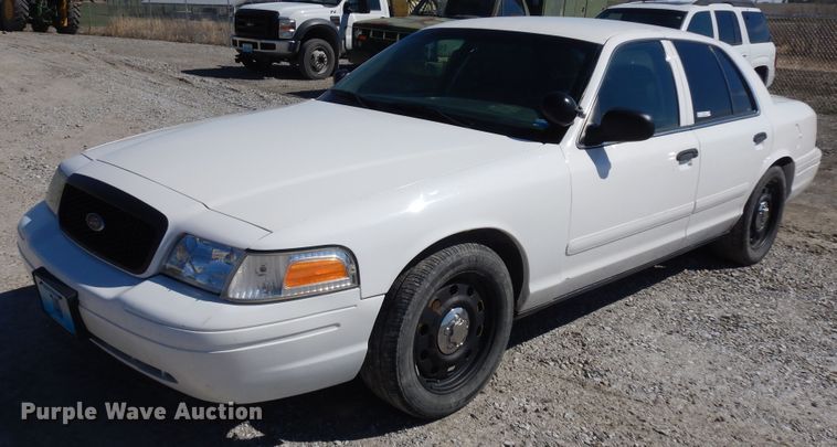 image for item IP9107 2008 Ford Crown Victoria Police Interceptor