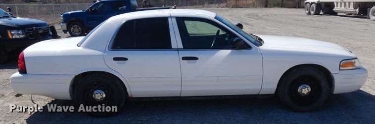 image for item IP9107 2008 Ford Crown Victoria Police Interceptor