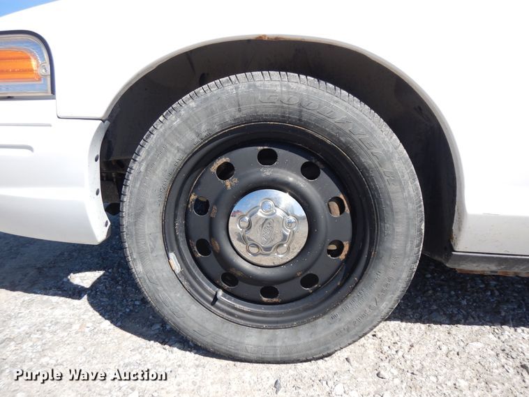 image for item IP9107 2008 Ford Crown Victoria Police Interceptor