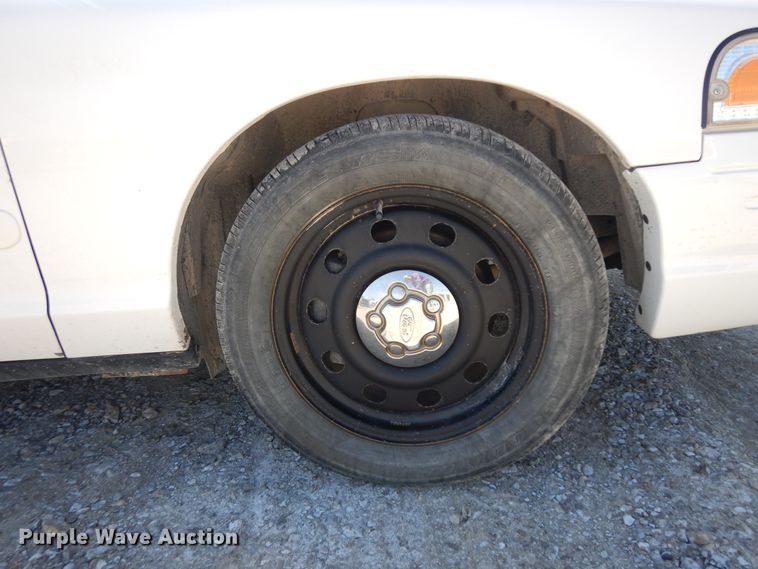 image for item IP9107 2008 Ford Crown Victoria Police Interceptor