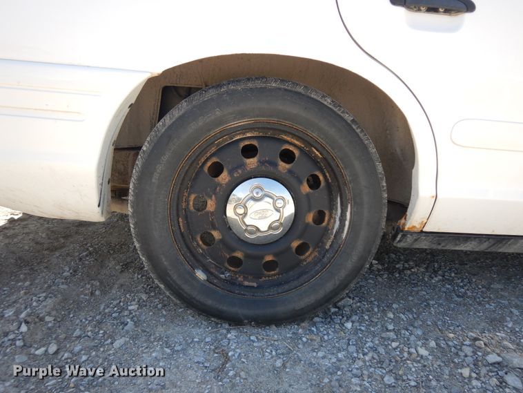 image for item IP9107 2008 Ford Crown Victoria Police Interceptor