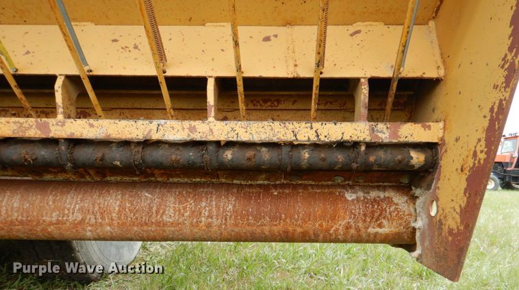 image for item IQ9256 Etnyre 450  chip spreader