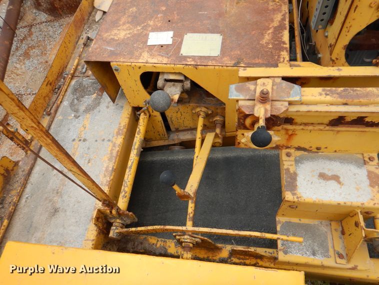 image for item IQ9256 Etnyre 450  chip spreader