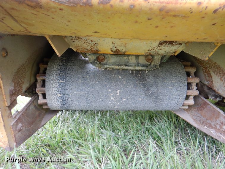 image for item IQ9256 Etnyre 450  chip spreader