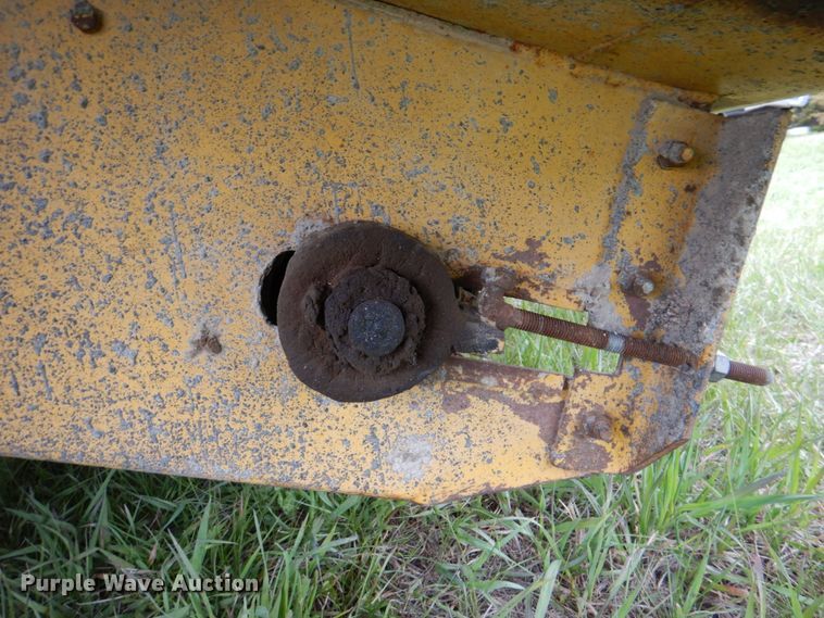 image for item IQ9256 Etnyre 450  chip spreader