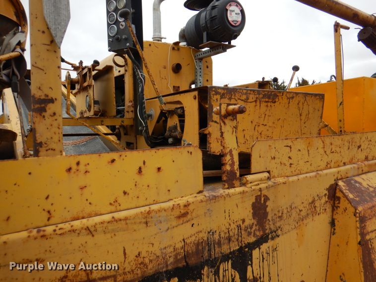 image for item IQ9256 Etnyre 450  chip spreader