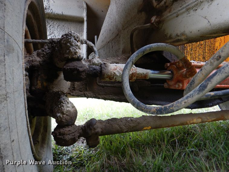 image for item IQ9256 Etnyre 450  chip spreader