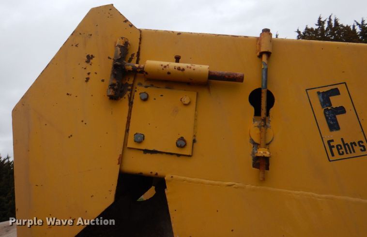 image for item IQ9256 Etnyre 450  chip spreader