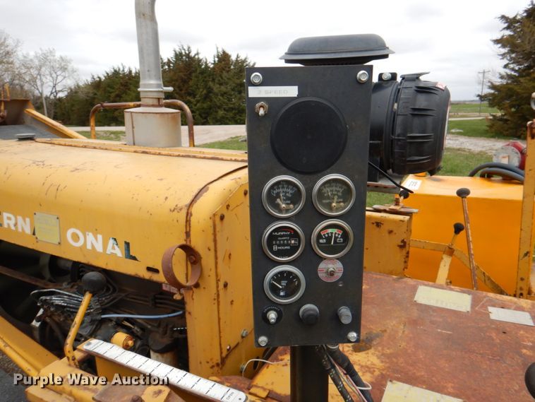 image for item IQ9256 Etnyre 450  chip spreader