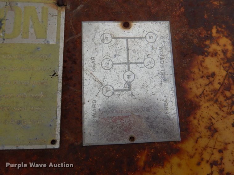 image for item IQ9256 Etnyre 450  chip spreader