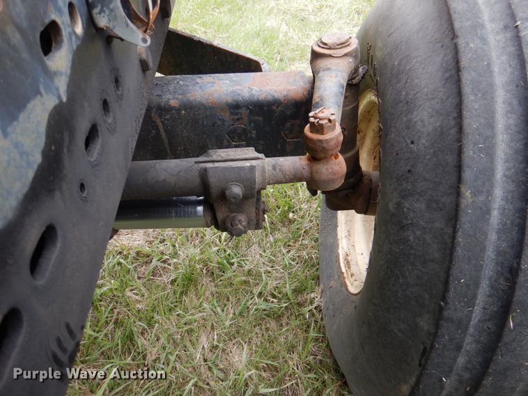 image for item IQ9257 Allis Chalmers 7045  tractor