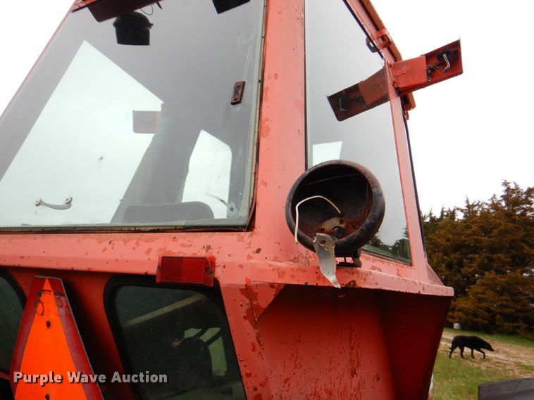 image for item IQ9257 Allis Chalmers 7045  tractor