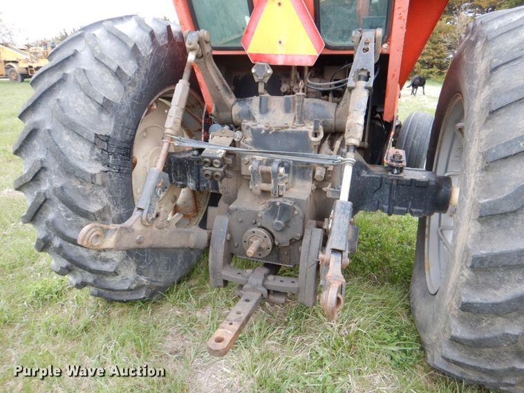 image for item IQ9257 Allis Chalmers 7045  tractor