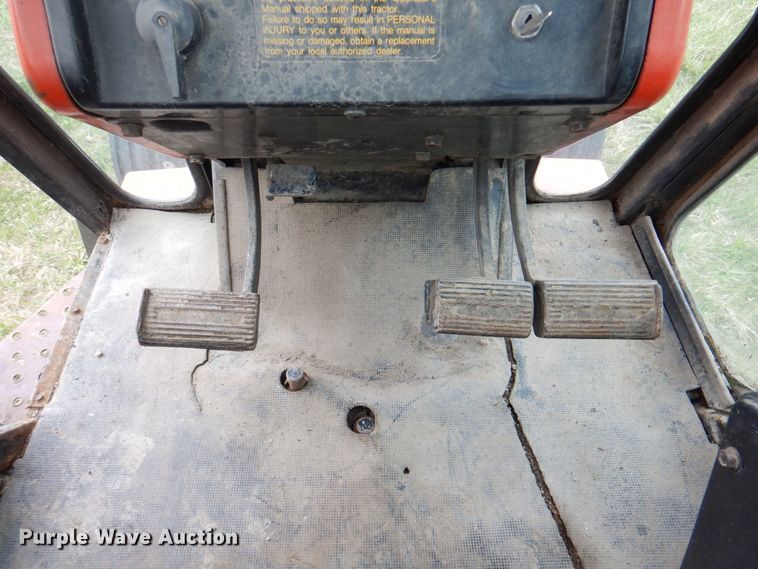 image for item IQ9257 Allis Chalmers 7045  tractor