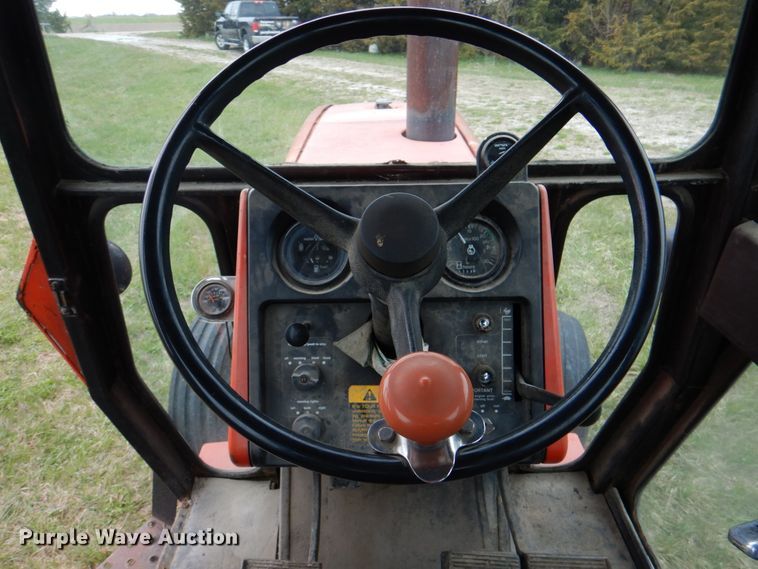 image for item IQ9257 Allis Chalmers 7045  tractor
