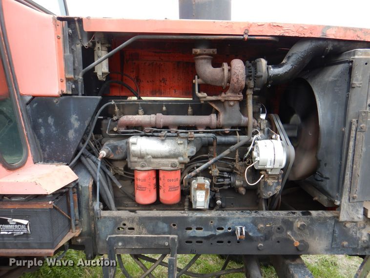 image for item IQ9257 Allis Chalmers 7045  tractor