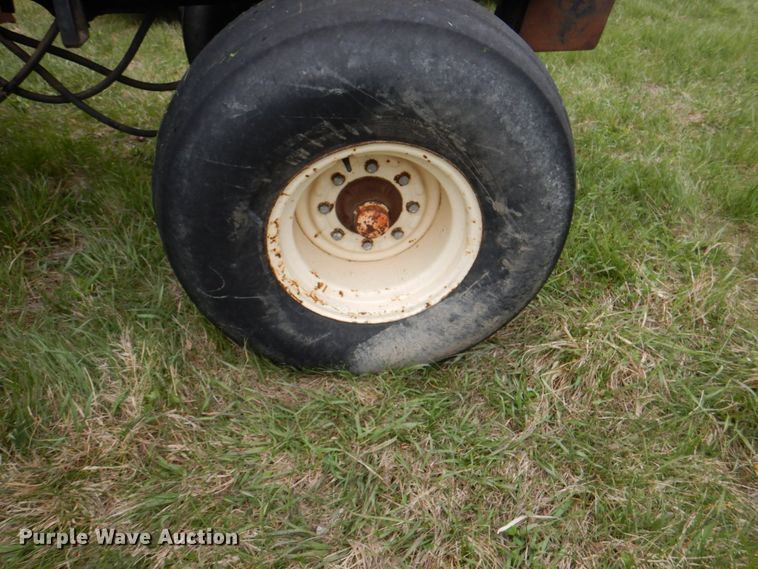 image for item IQ9257 Allis Chalmers 7045  tractor