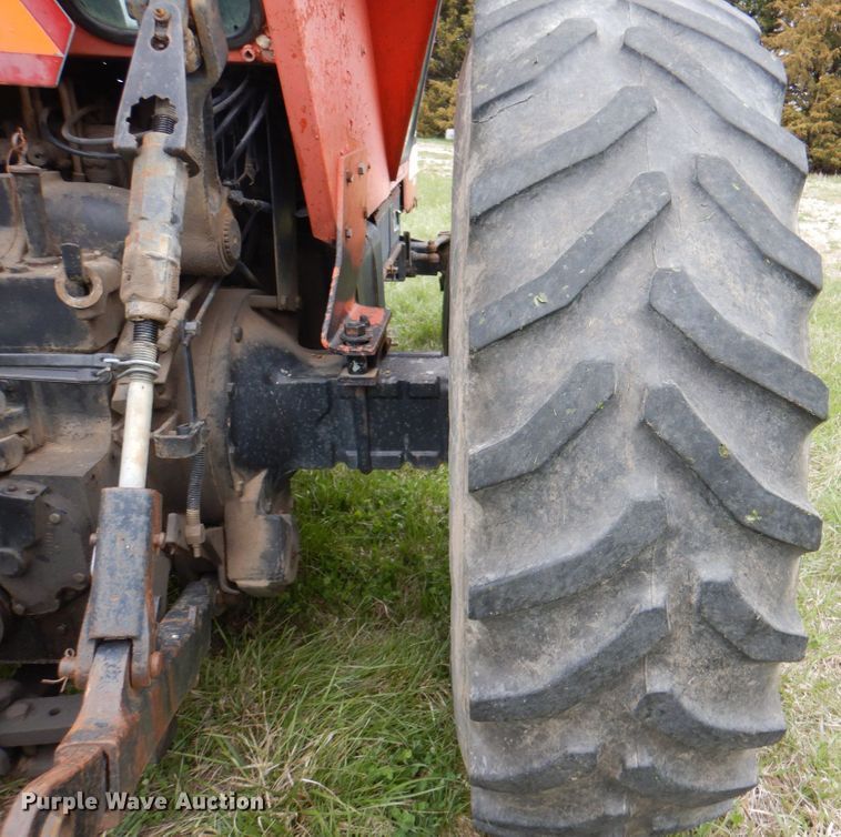 image for item IQ9257 Allis Chalmers 7045  tractor