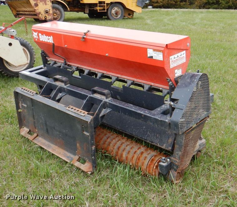 image for item IQ9258 Bobcat 72SDR  seeder